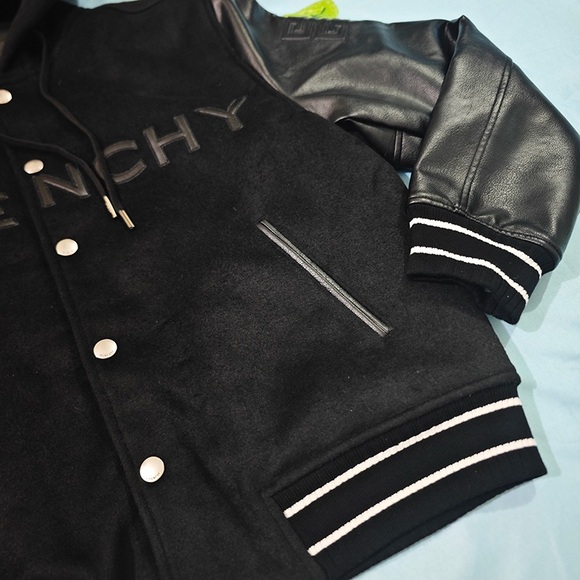 Givenchy Hooded Puffer Jacket - Picture 6 of 10